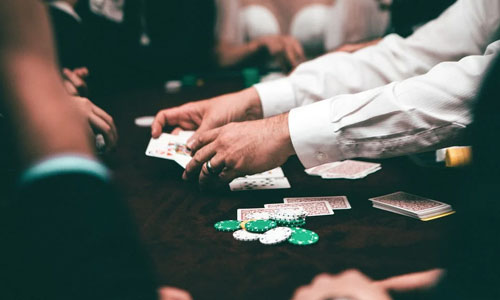 Taking a Break from One Particular Game - How Gamers Can Enjoy Online Casinos